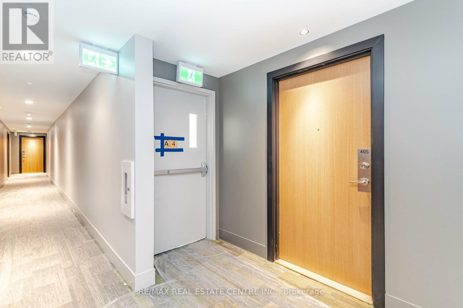 405 - 1787 St Clair Avenue, Toronto, Ontario  M6N 0B7 - Photo 4 - W12605110