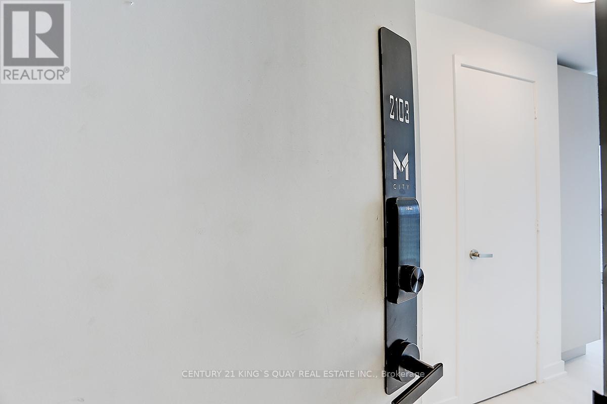 2103 - 3900 Confederation Parkway, Mississauga, Ontario  L5B 0M3 - Photo 6 - W12605136