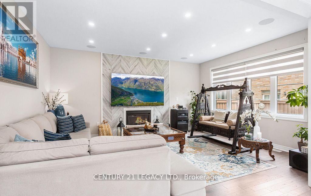 35 Farringdon Crescent, Brampton, Ontario  L7A 4Z6 - Photo 18 - W12605152