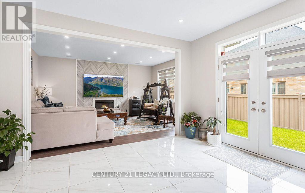 35 Farringdon Crescent, Brampton, Ontario  L7A 4Z6 - Photo 20 - W12605152