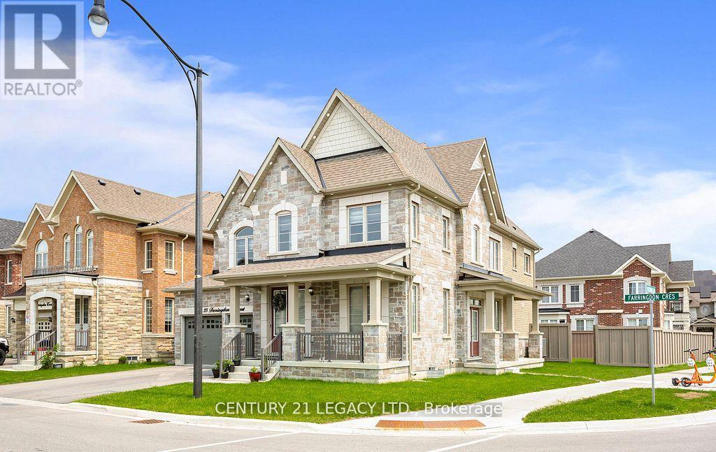 35 Farringdon Crescent, Brampton, Ontario  L7A 4Z6 - Photo 3 - W12605152