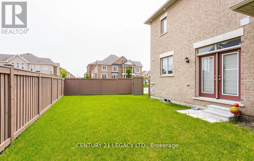 35 Farringdon Crescent, Brampton, Ontario  L7A 4Z6 - Photo 47 - W12605152