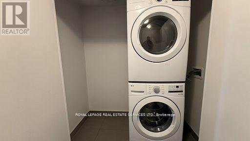 4311 - 430 Square One Drive, Mississauga, Ontario  L5B 0L6 - Photo 14 - W12605154