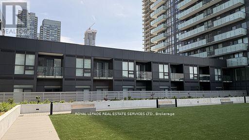 4311 - 430 Square One Drive, Mississauga, Ontario  L5B 0L6 - Photo 32 - W12605154