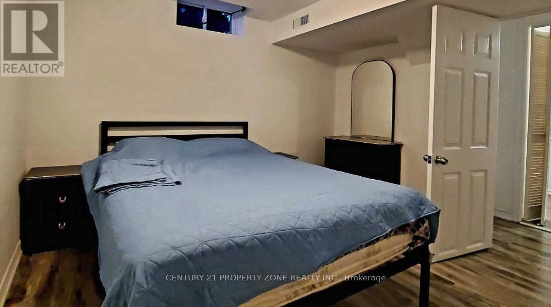 Bsmt - 19 Hall Crescent, Brampton (Northwood Park), Ontario  L6X 3J8 - Photo 10 - W12605156