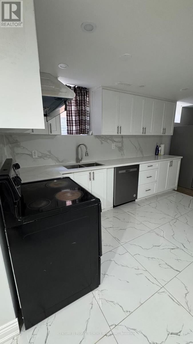 Basement - 7 Maywood Street, Brampton, Ontario  L6Y 0W6 - Photo 4 - W12605168