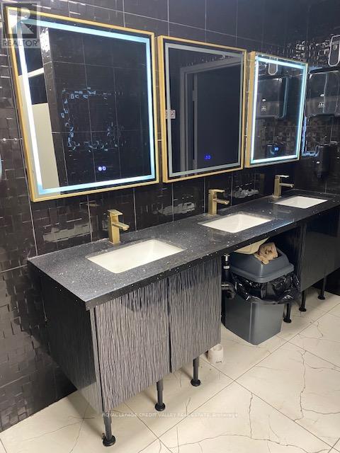 1e - 30 Rambler Drive, Brampton, Ontario  L6W 1E2 - Photo 8 - W12605172