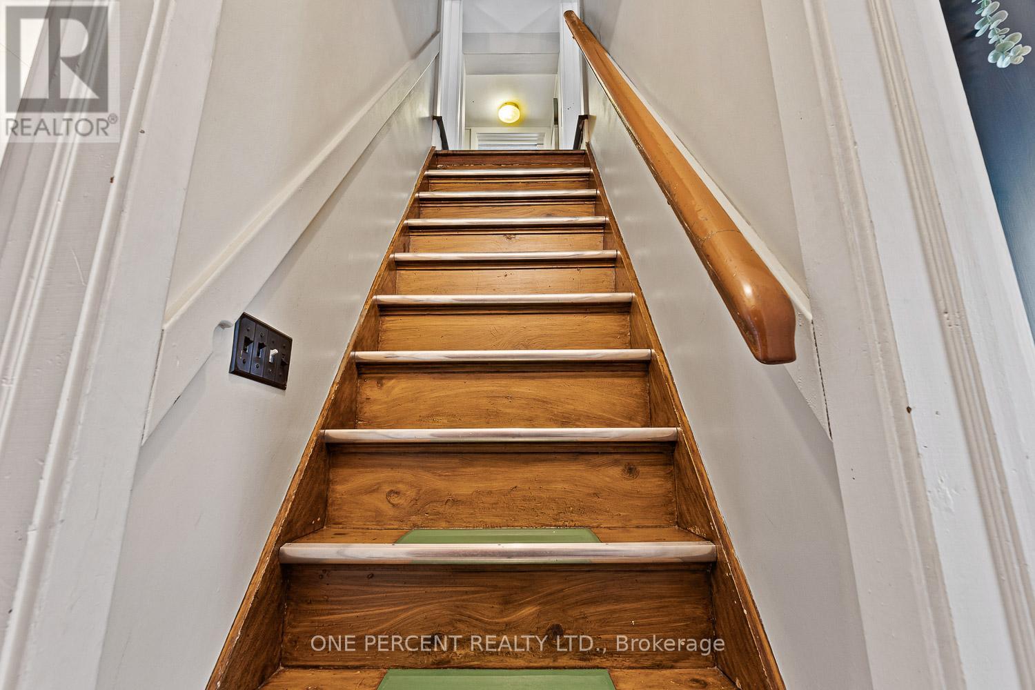 3 Bird Avenue, Brampton, Ontario  L6V 1K8 - Photo 15 - W12605184