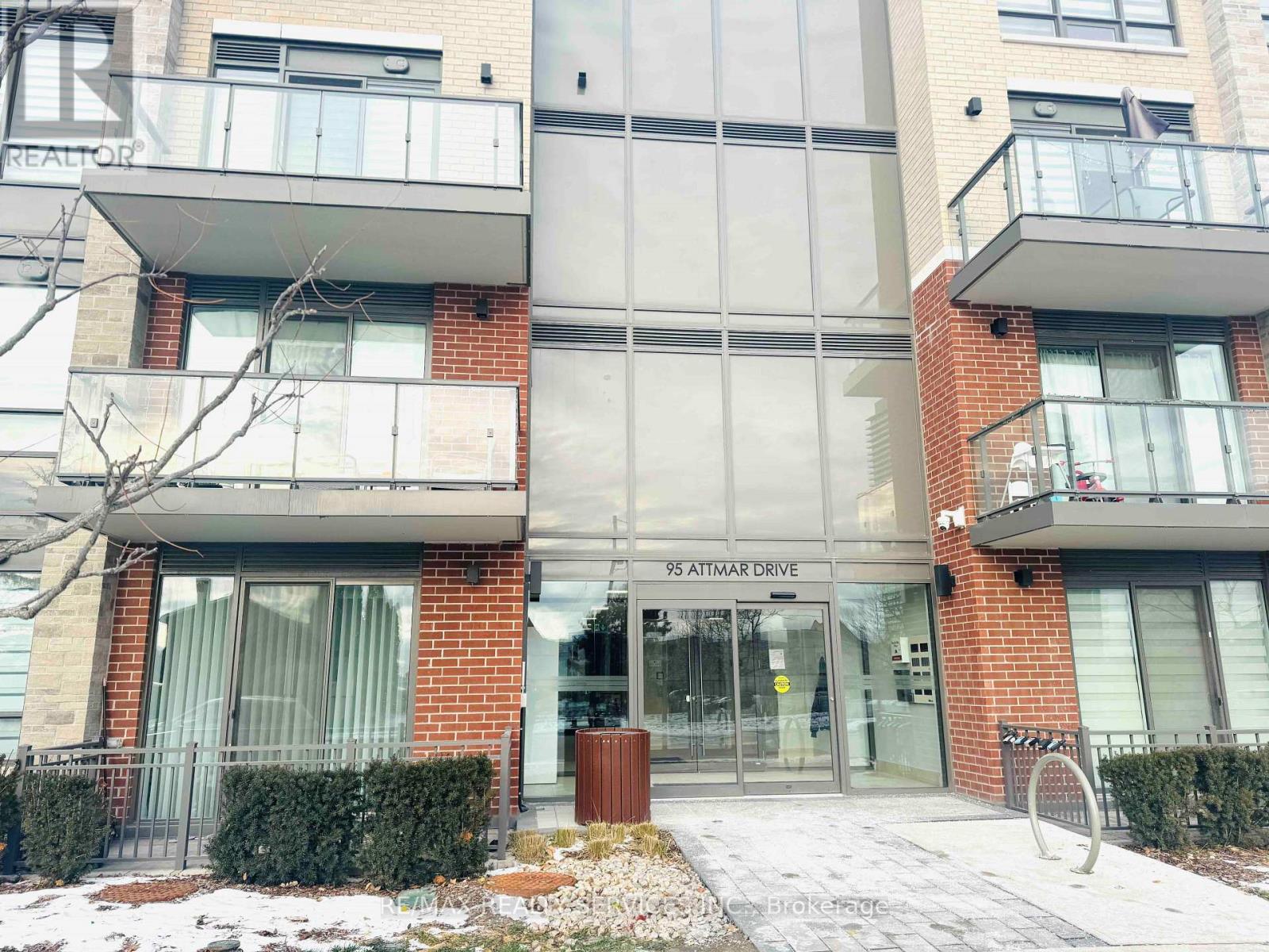 303 - 95 Attmar Drive, Brampton, Ontario  L6P 0Y6 - Photo 2 - W12605192