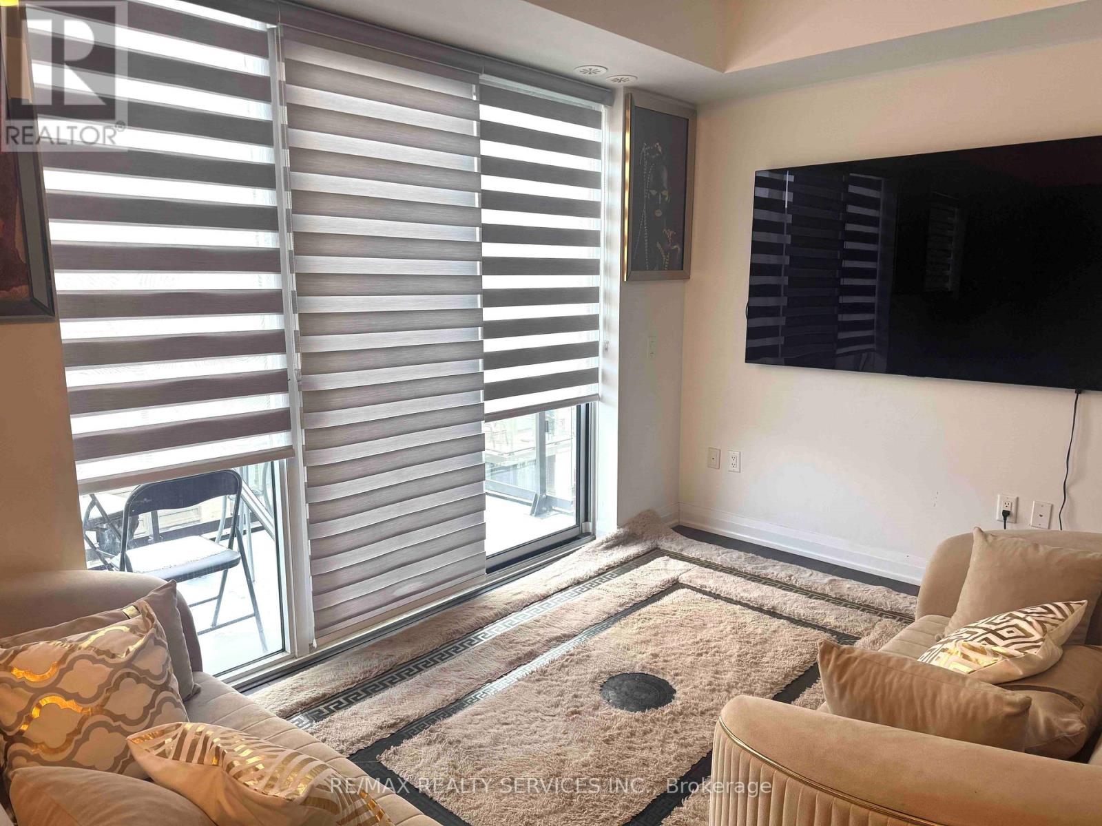 303 - 95 Attmar Drive, Brampton, Ontario  L6P 0Y6 - Photo 5 - W12605192