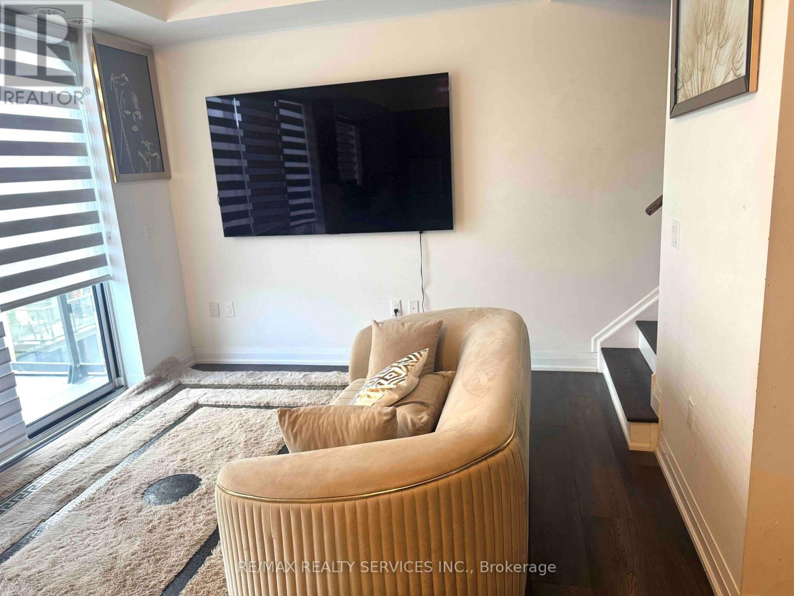 303 - 95 Attmar Drive, Brampton, Ontario  L6P 0Y6 - Photo 6 - W12605192