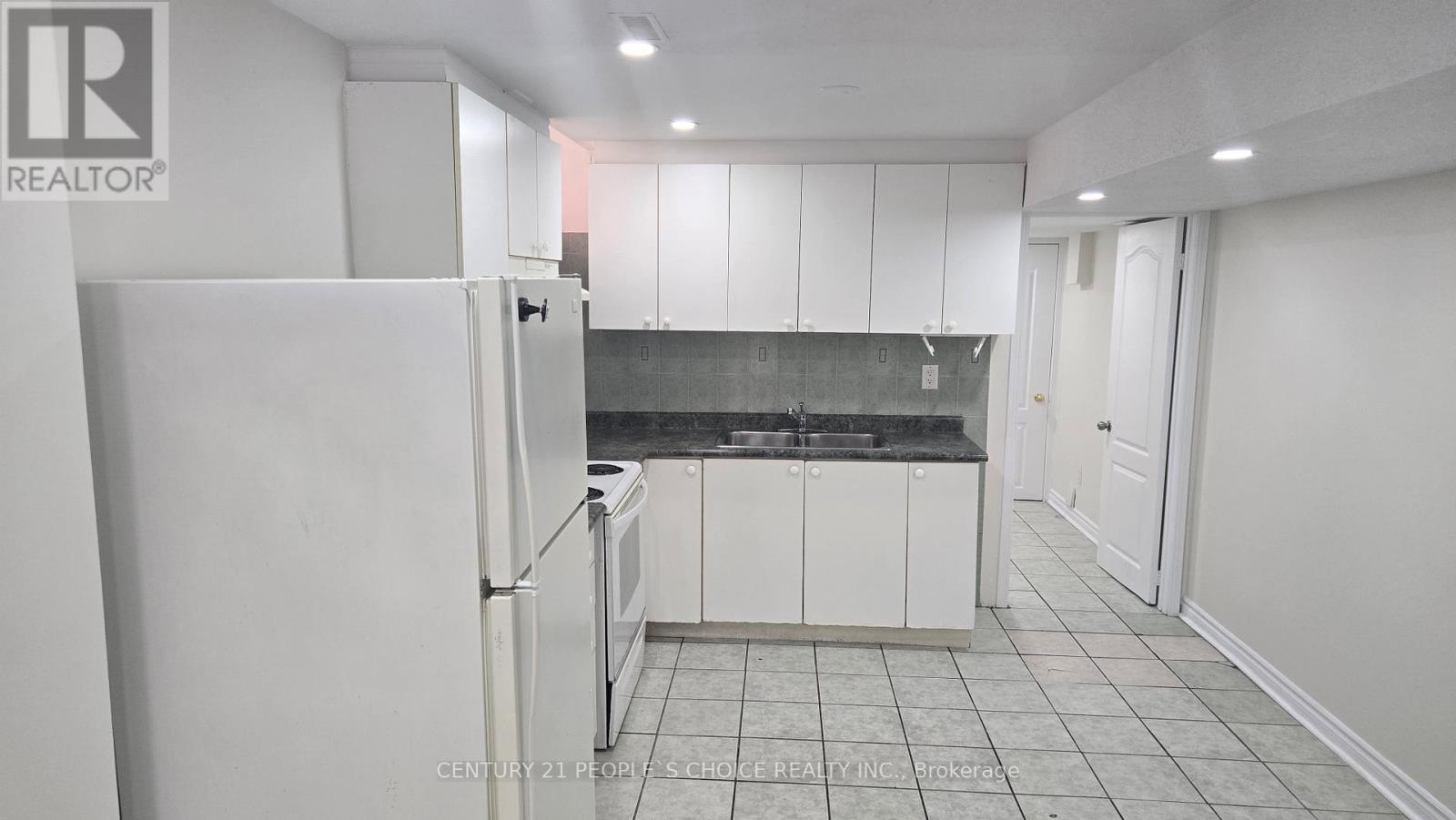 BSMT - 38 GORERIDGE CRESCENT, Brampton, Ontario