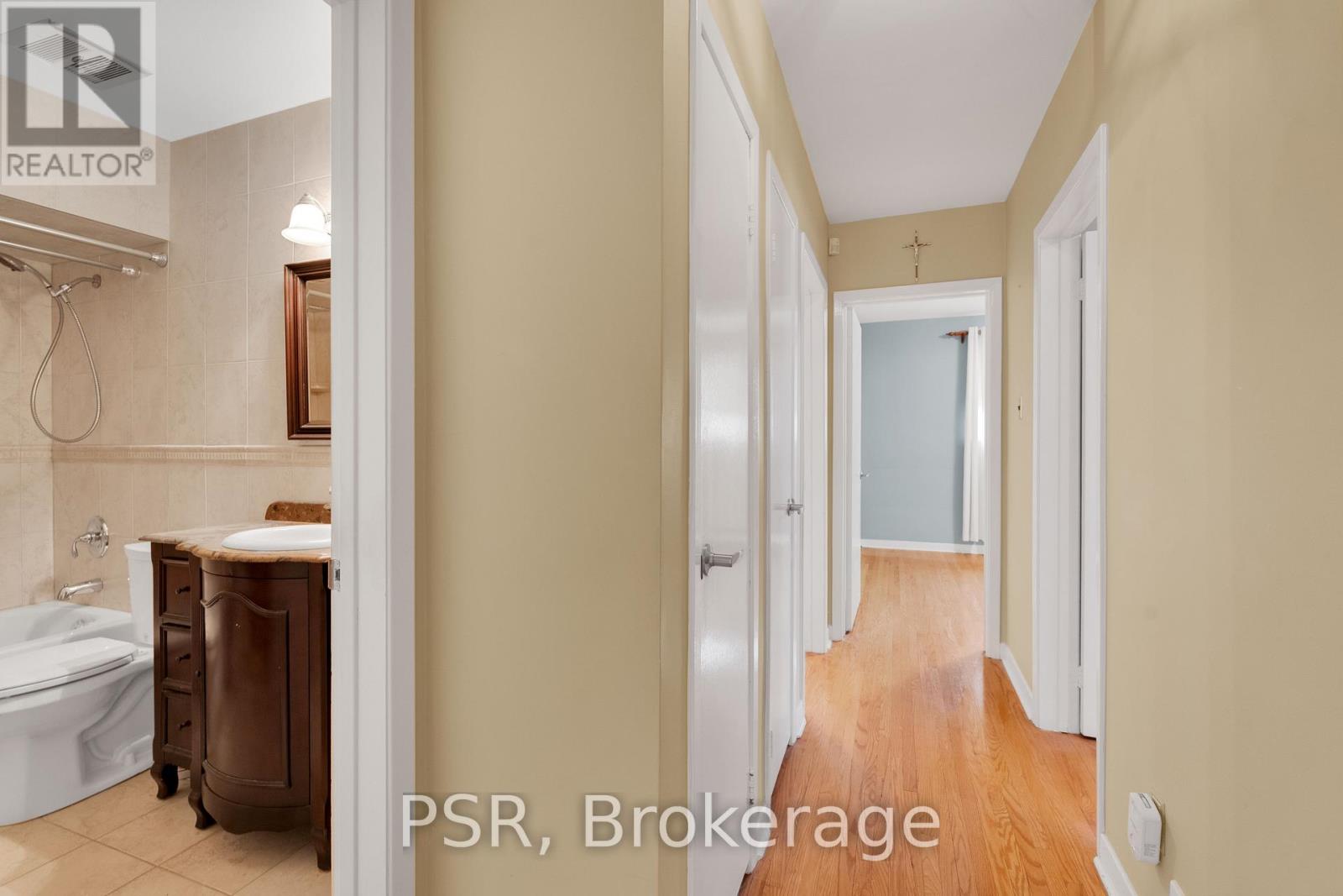 60 Bamford Crescent, Toronto, Ontario  M3N 1T8 - Photo 17 - W12605252