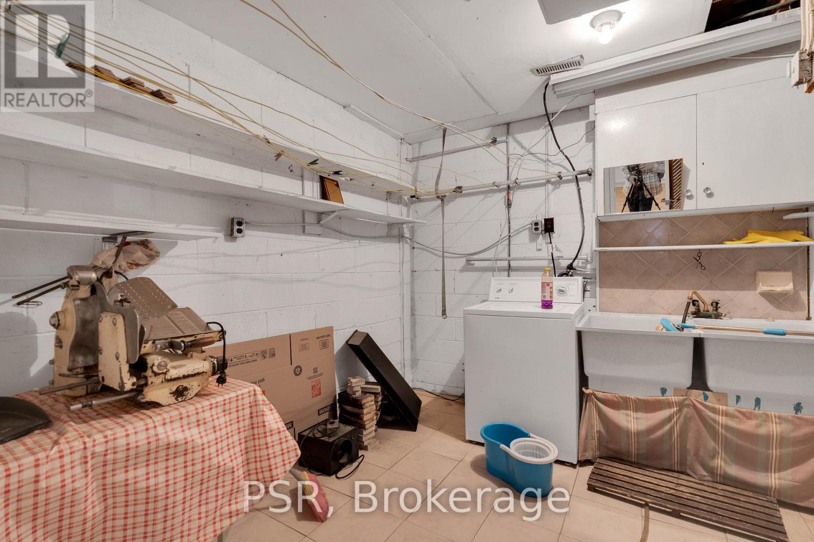 60 Bamford Crescent, Toronto, Ontario  M3N 1T8 - Photo 36 - W12605252