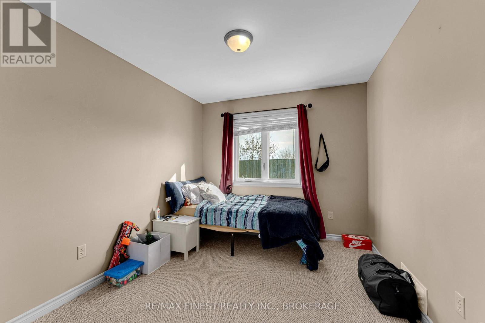 944 Swanfield Street, Kingston, Ontario  K7M 0A5 - Photo 22 - X12604932