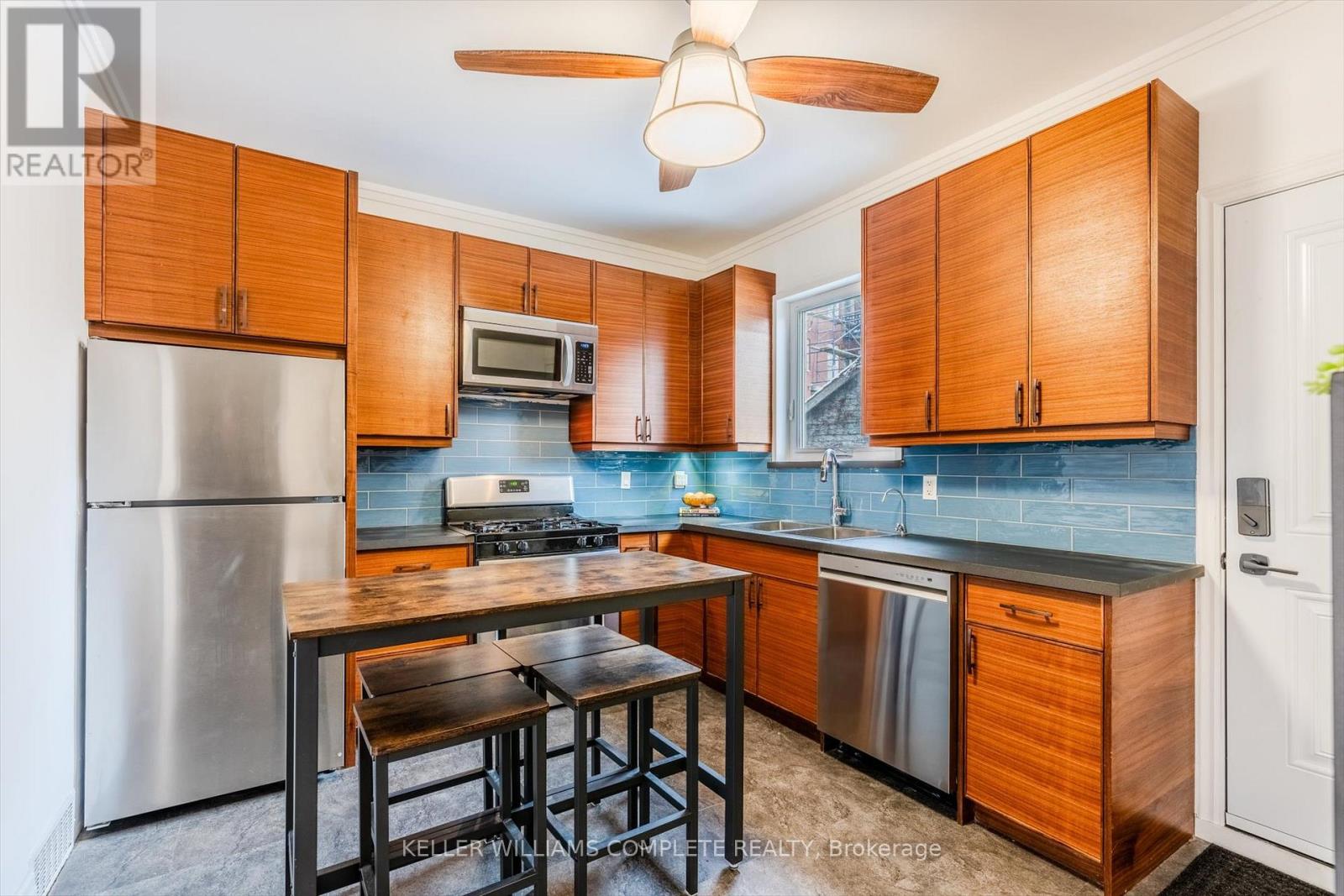 Main - 9 Stirton Street, Hamilton, Ontario  L8L 6E7 - Photo 4 - X12605144