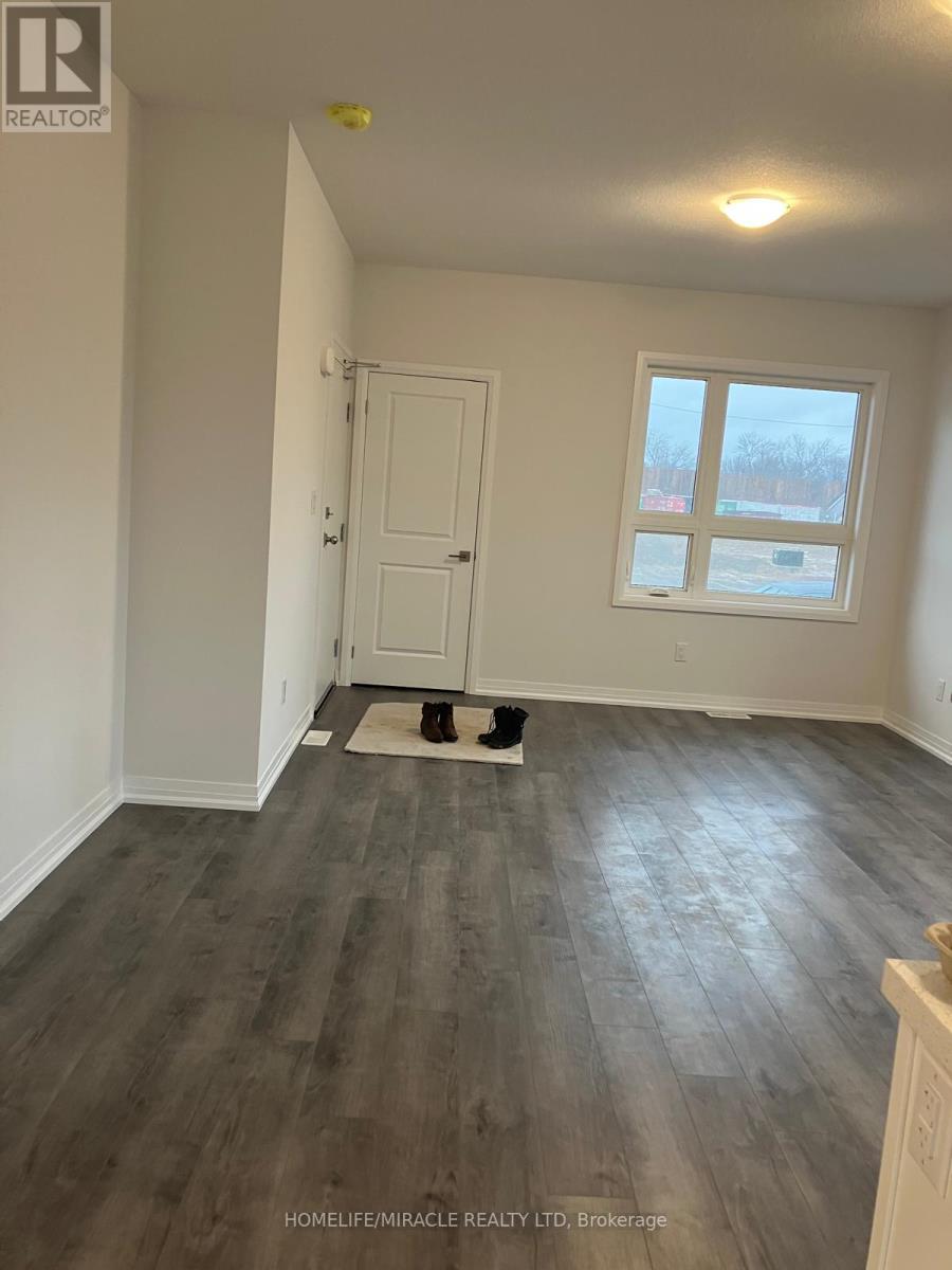 103 - 6705 Cropp Street, Niagara Falls, Ontario  L2E 0C1 - Photo 2 - X12605186