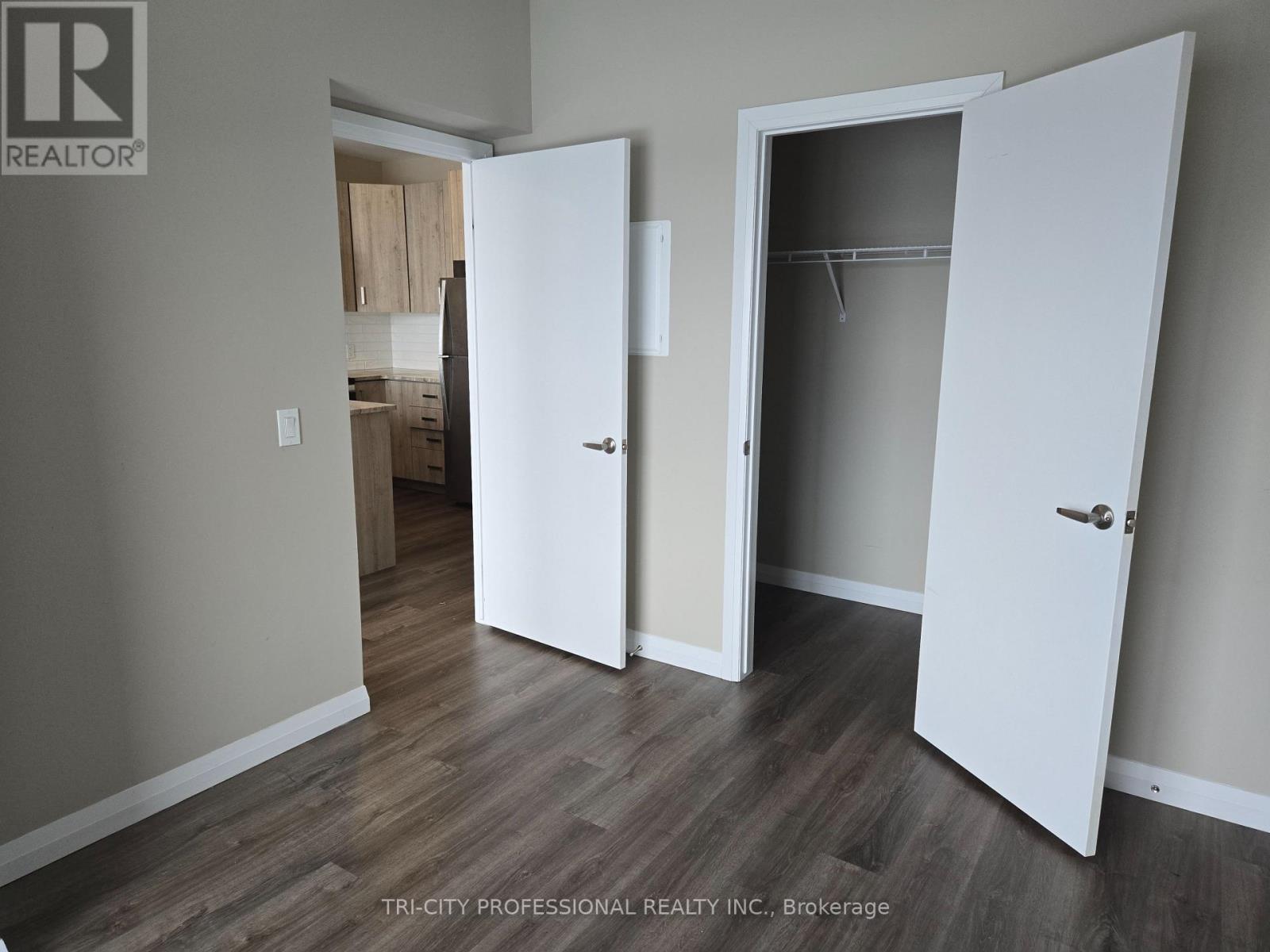 1710 - 104 Garment Street, Kitchener, Ontario  N2G 2B3 - Photo 5 - X12605208