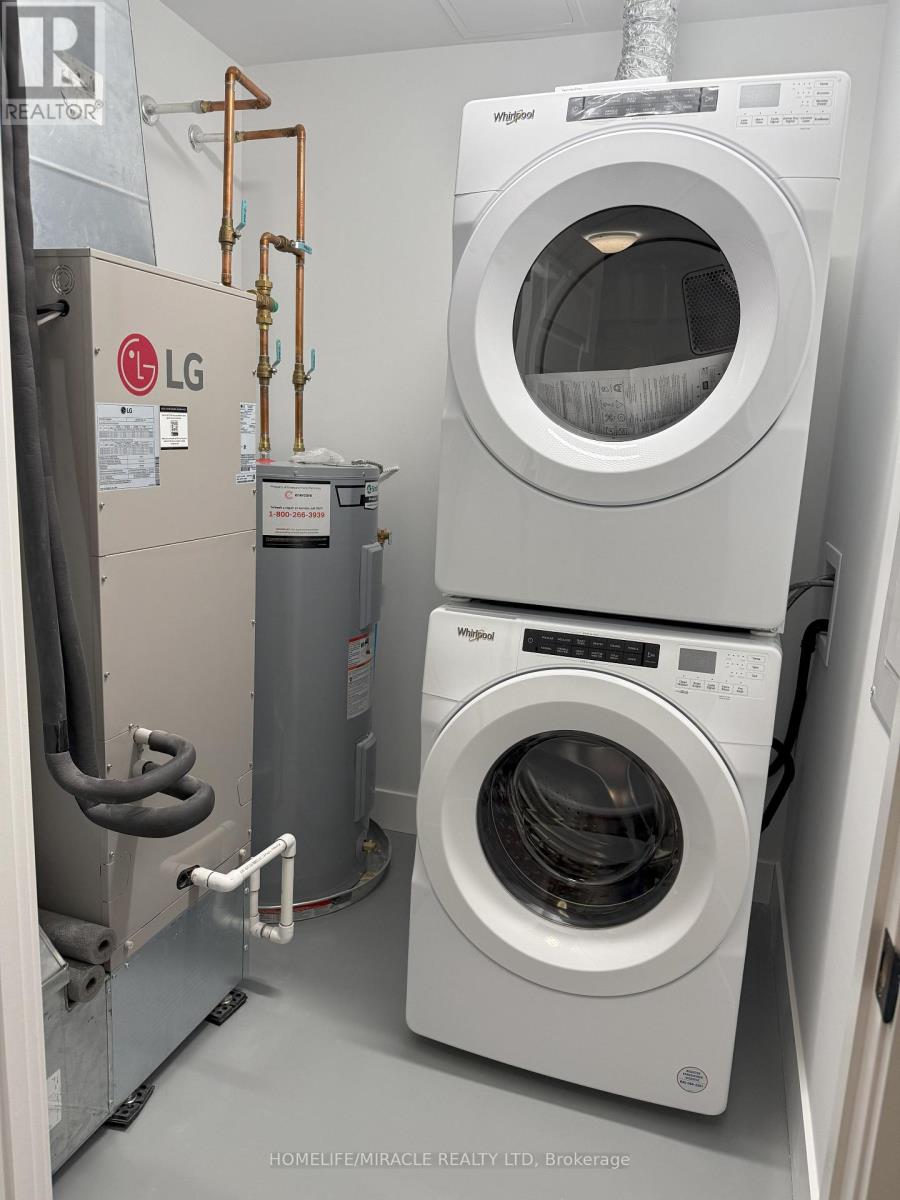 201 - 1000 Lackner Place, Kitchener, Ontario  N2A 0L9 - Photo 4 - X12605234