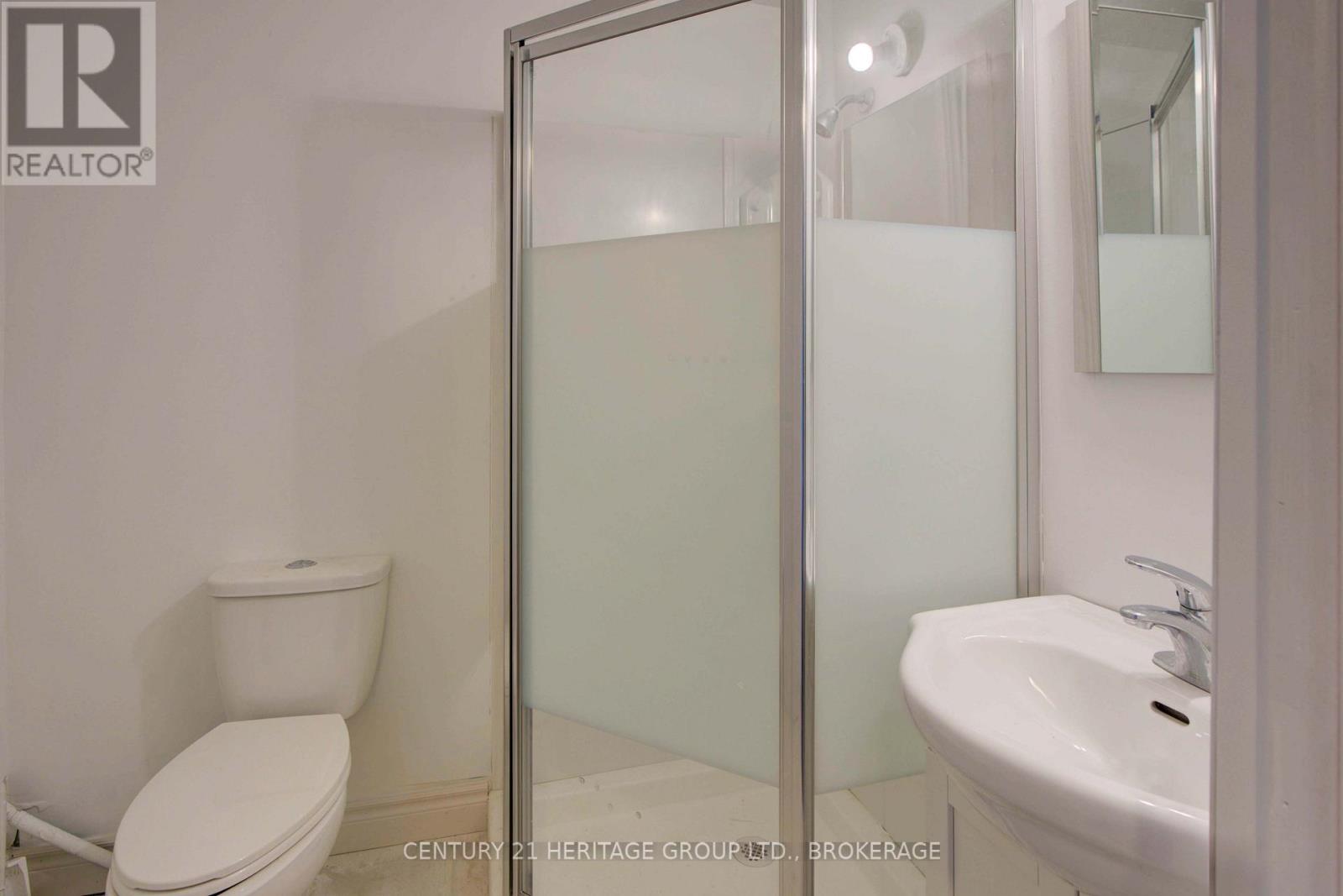 104 Brennan Crescent, Loyalist, Ontario K0H 2H0 - Photo 34 - X12605284