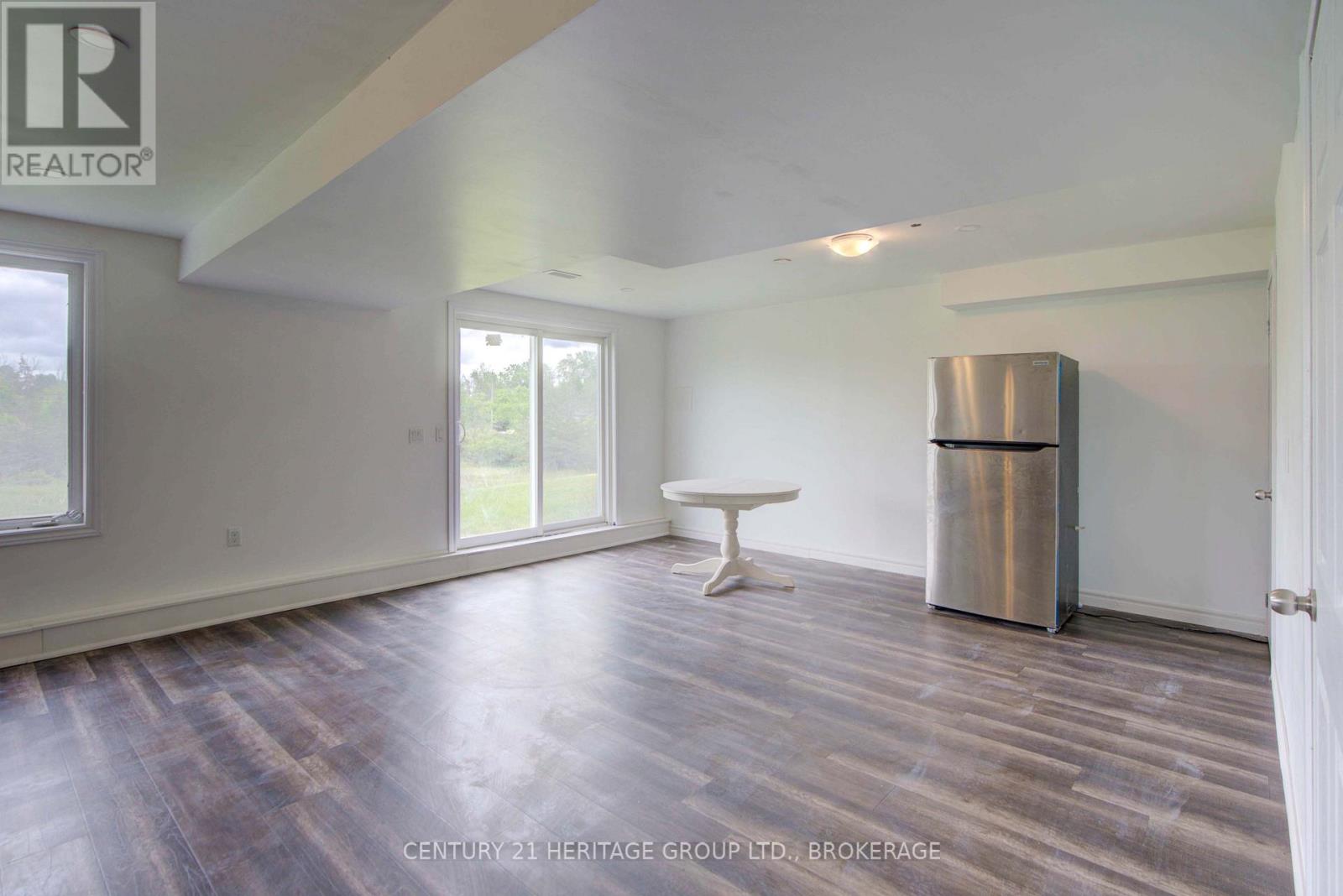 104 Brennan Crescent, Loyalist, Ontario K0H 2H0 - Photo 37 - X12605284