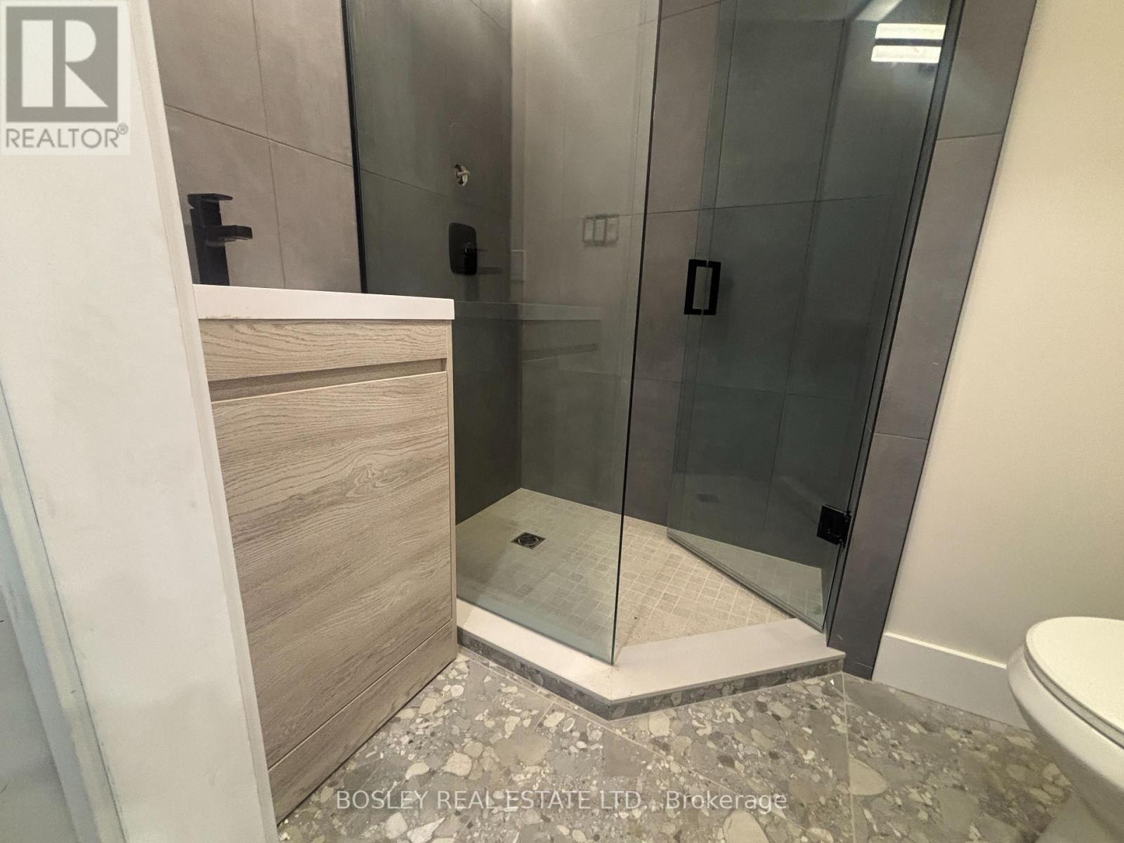 Unit # 2 - 686 Rhodes Avenue, Toronto (Greenwood-Coxwell), Ontario  M4J 4X6 - Photo 6 - E12541910