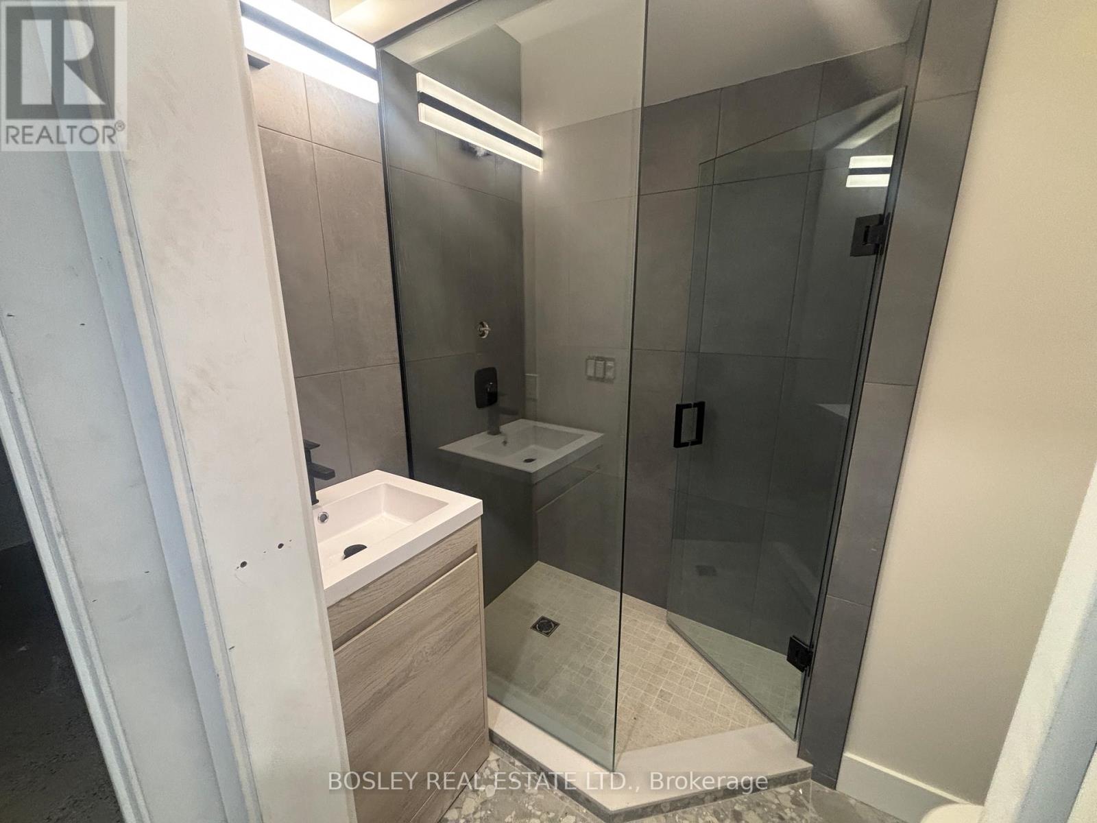 Unit # 2 - 686 Rhodes Avenue, Toronto (Greenwood-Coxwell), Ontario  M4J 4X6 - Photo 7 - E12541910