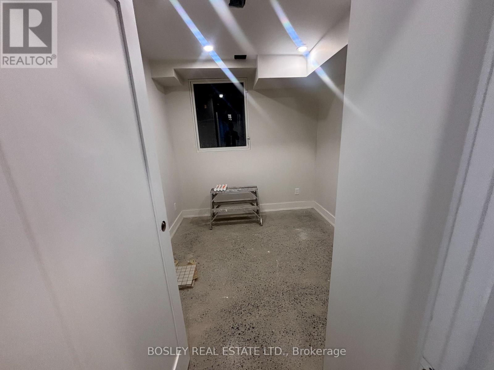 Unit # 2 - 686 Rhodes Avenue, Toronto (Greenwood-Coxwell), Ontario  M4J 4X6 - Photo 8 - E12541910