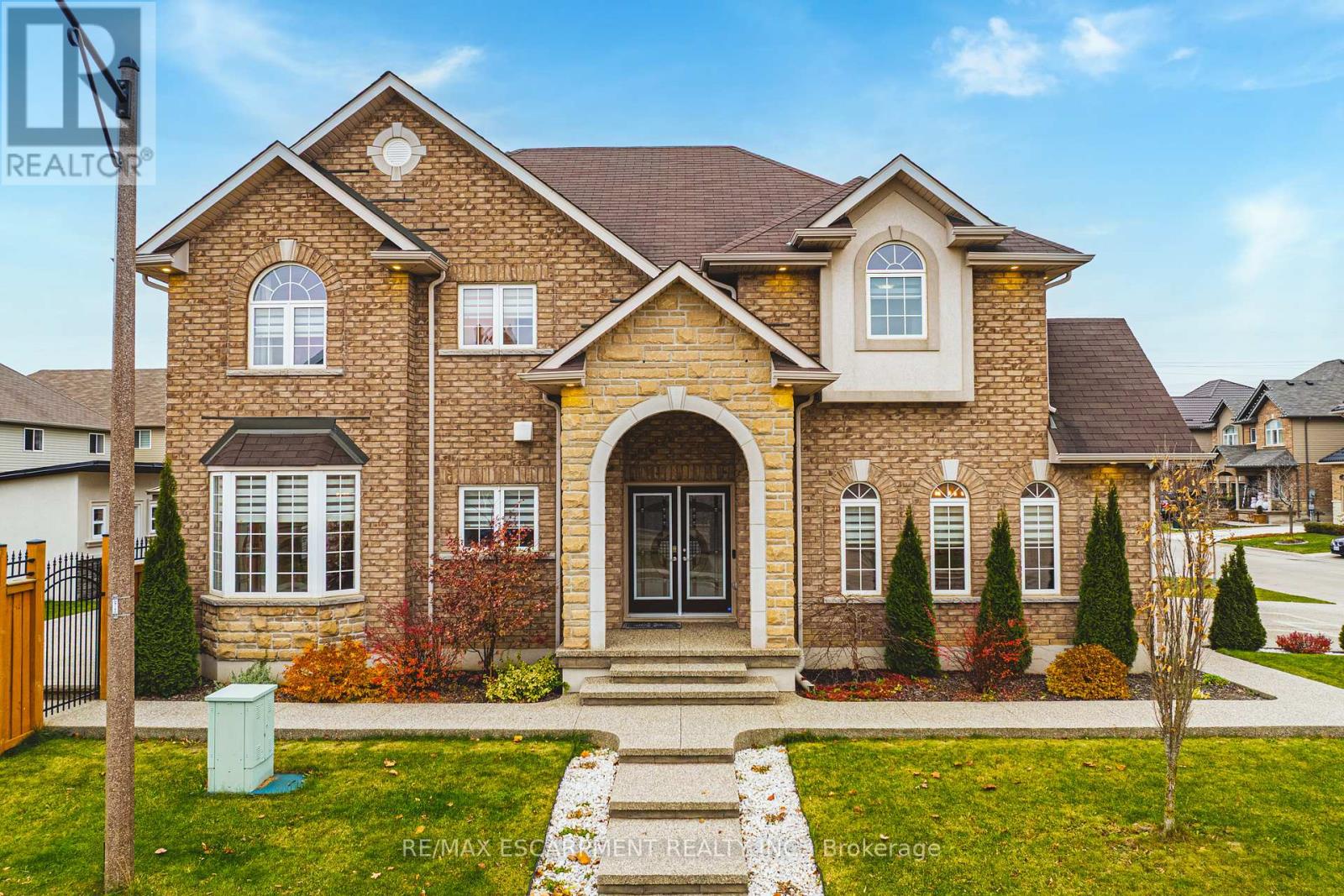96 HIDDEN RIDGE CRESCENT, Hamilton, Ontario