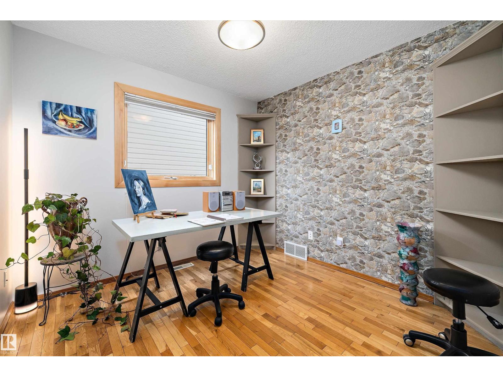 1060 Wedgewood Bv Nw, Edmonton, Alberta  T6M 2L6 - Photo 11 - E4467519