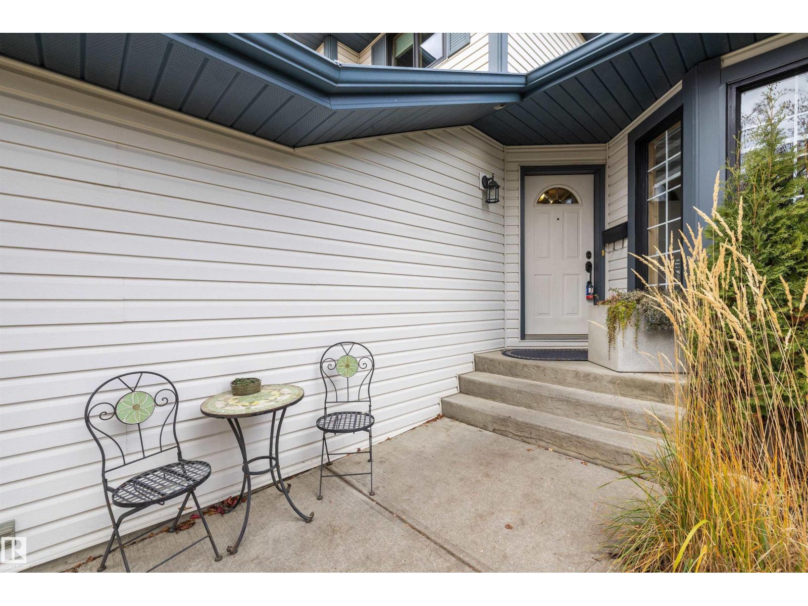 1060 Wedgewood Bv Nw, Edmonton, Alberta  T6M 2L6 - Photo 3 - E4467519