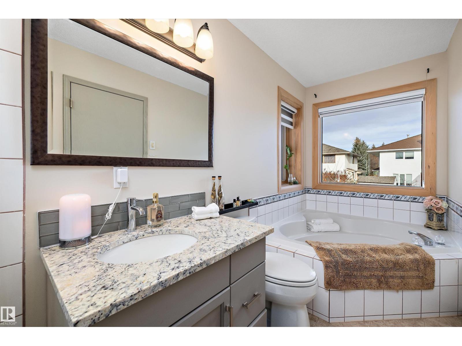 1060 Wedgewood Bv Nw, Edmonton, Alberta  T6M 2L6 - Photo 37 - E4467519