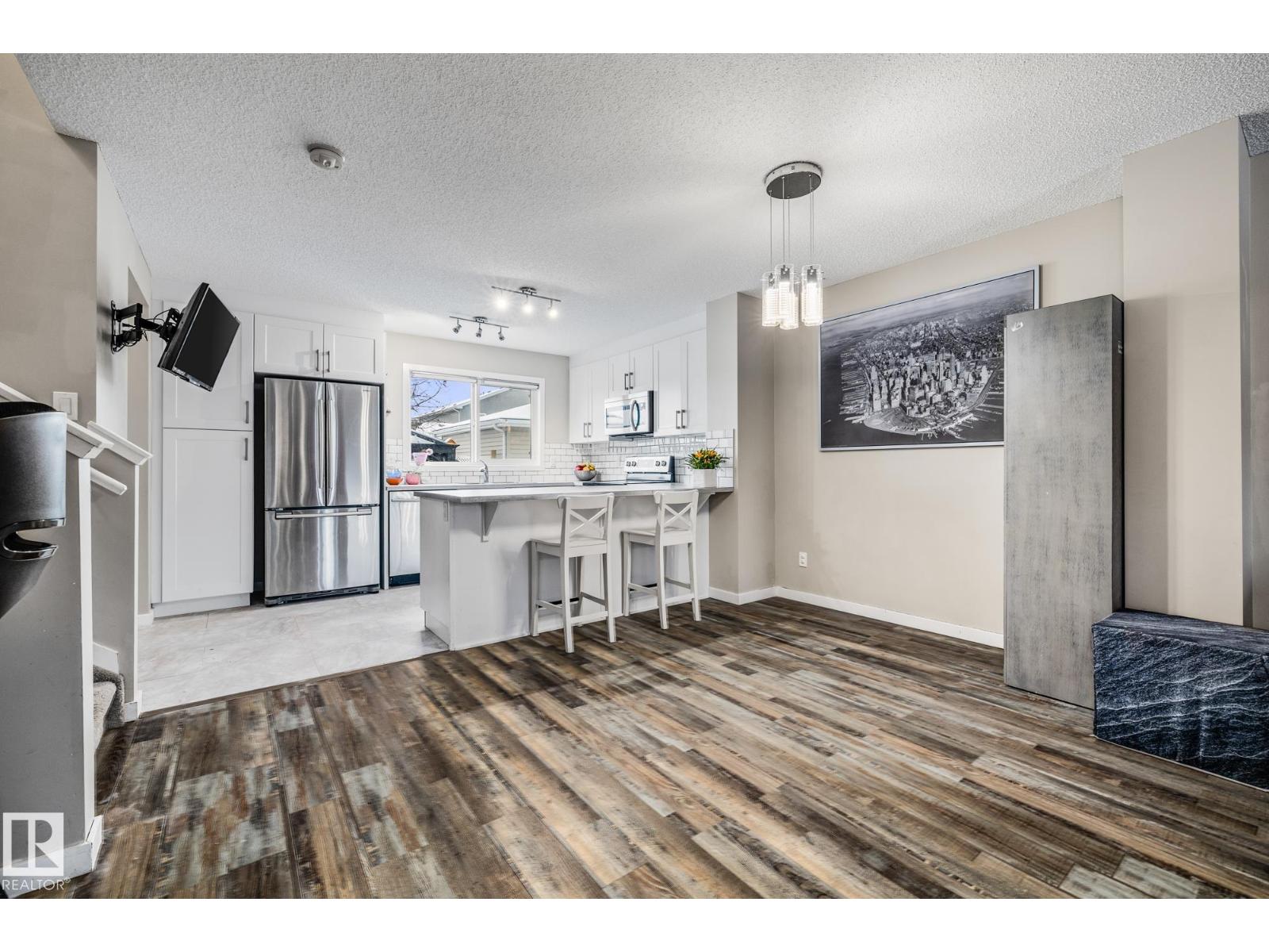 384 Charlesworth Dr Sw, Edmonton, Alberta  T6X 2G5 - Photo 6 - E4467521