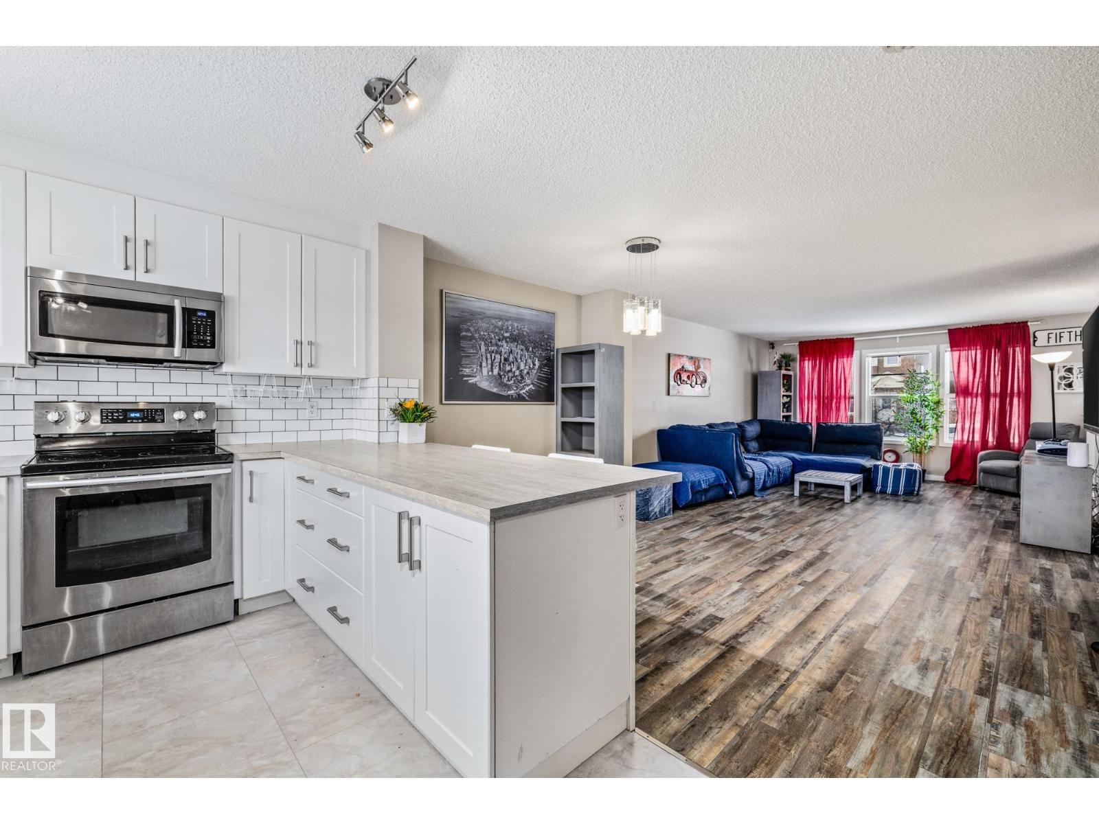 384 Charlesworth Dr Sw, Edmonton, Alberta  T6X 2G5 - Photo 7 - E4467521