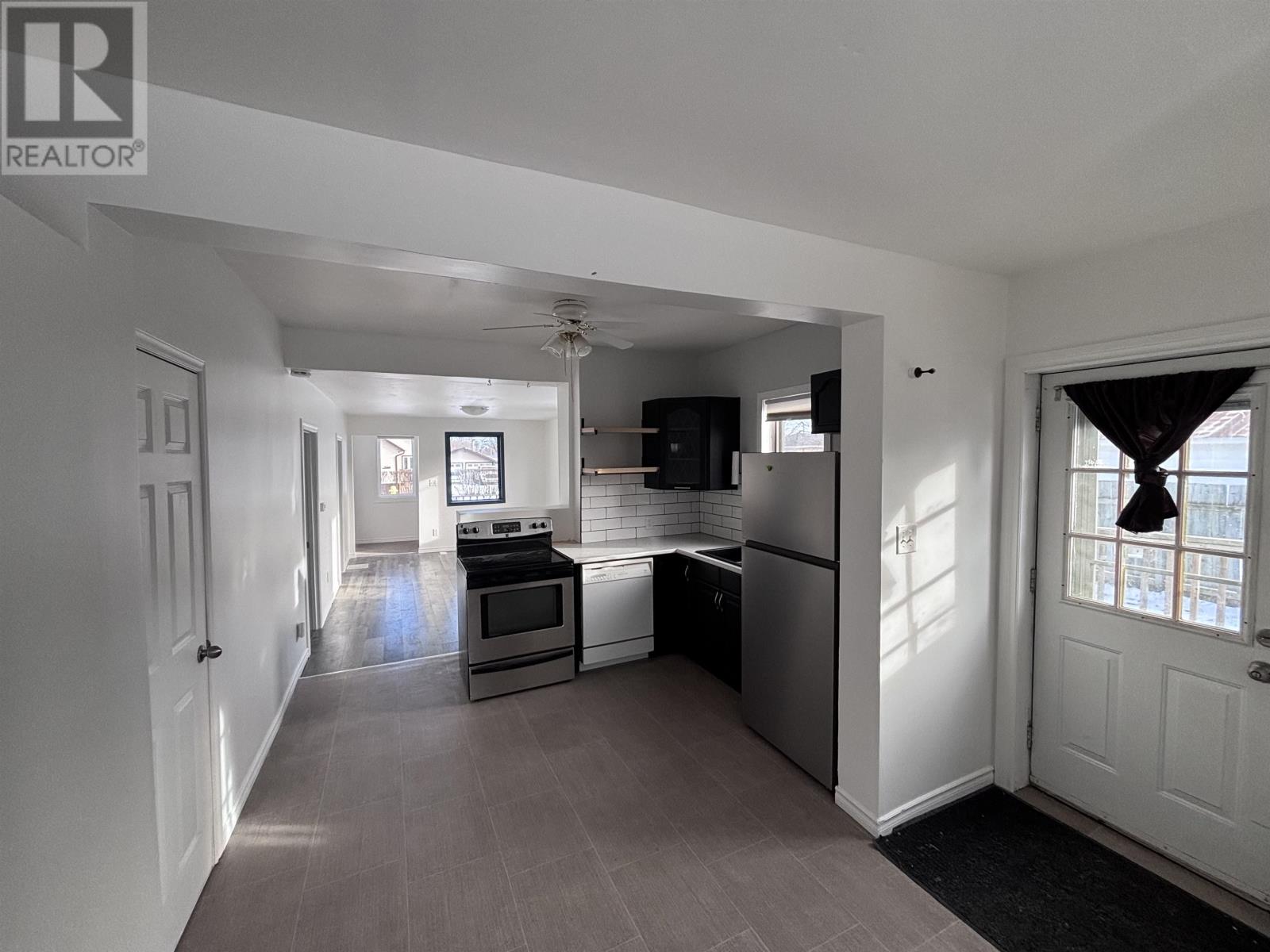 1343 Broadmore Ave, Thunder Bay, Ontario  P7E 2Y8 - Photo 7 - TB253579