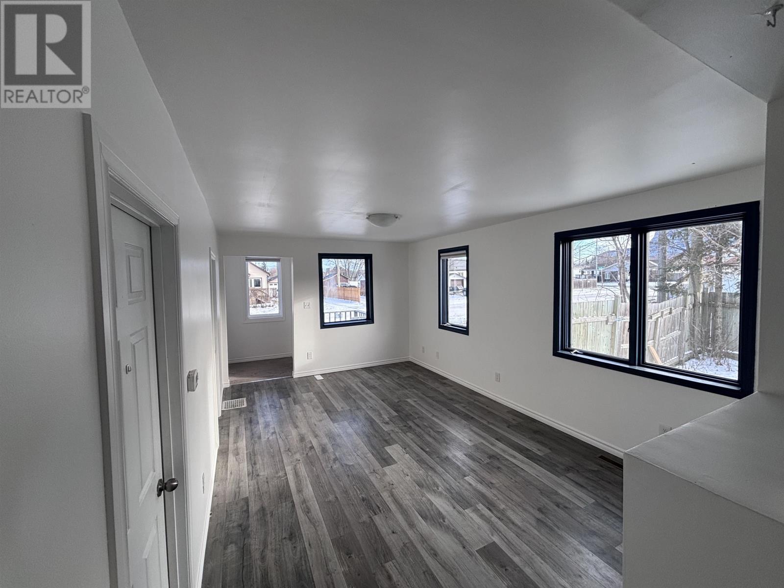 1343 Broadmore Ave, Thunder Bay, Ontario  P7E 2Y8 - Photo 3 - TB253579