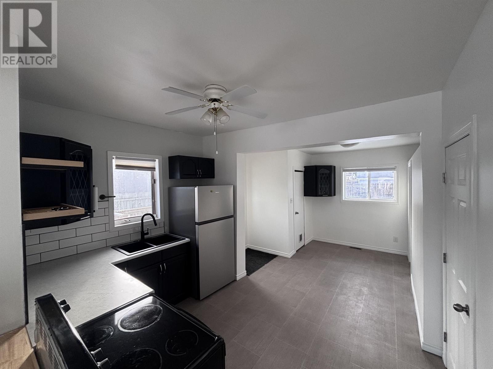 1343 Broadmore Ave, Thunder Bay, Ontario  P7E 2Y8 - Photo 6 - TB253579