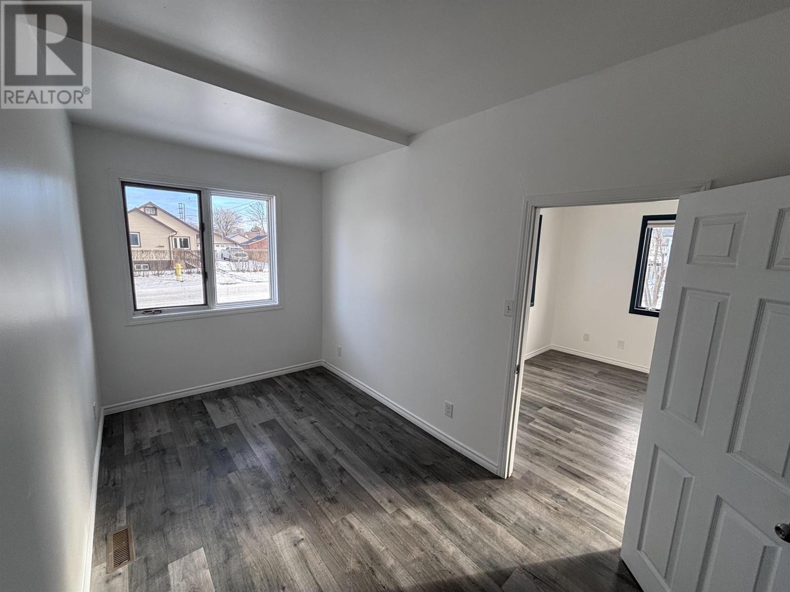 1343 Broadmore Ave, Thunder Bay, Ontario  P7E 2Y8 - Photo 8 - TB253579