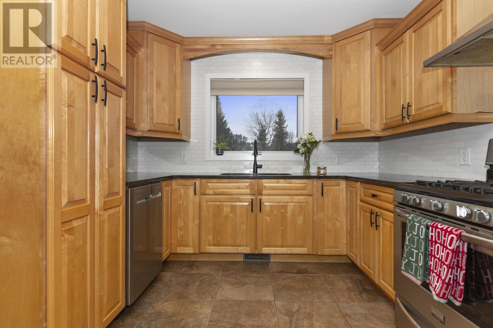 2117 Mahogany Way, Thunder Bay, Ontario  P7K 0A6 - Photo 5 - TB253600