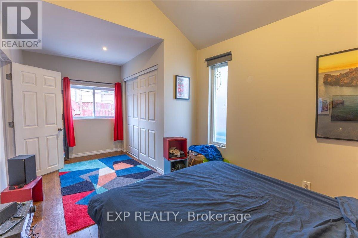 68 Lyndale Avenue, Ottawa, Ontario  K1Y 2M8 - Photo 15 - X12605262