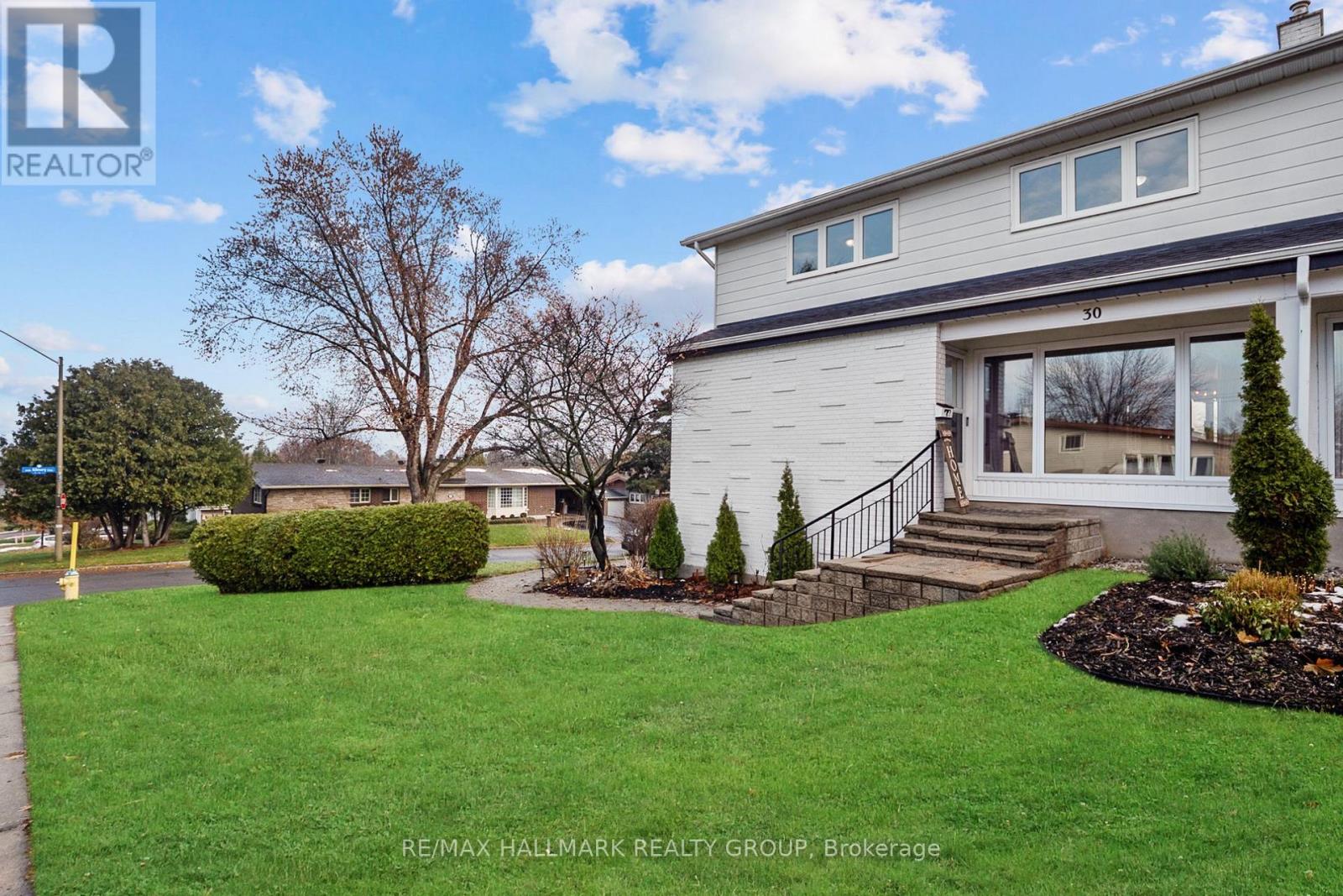 30 TIVERTON DRIVE, Ottawa, Ontario