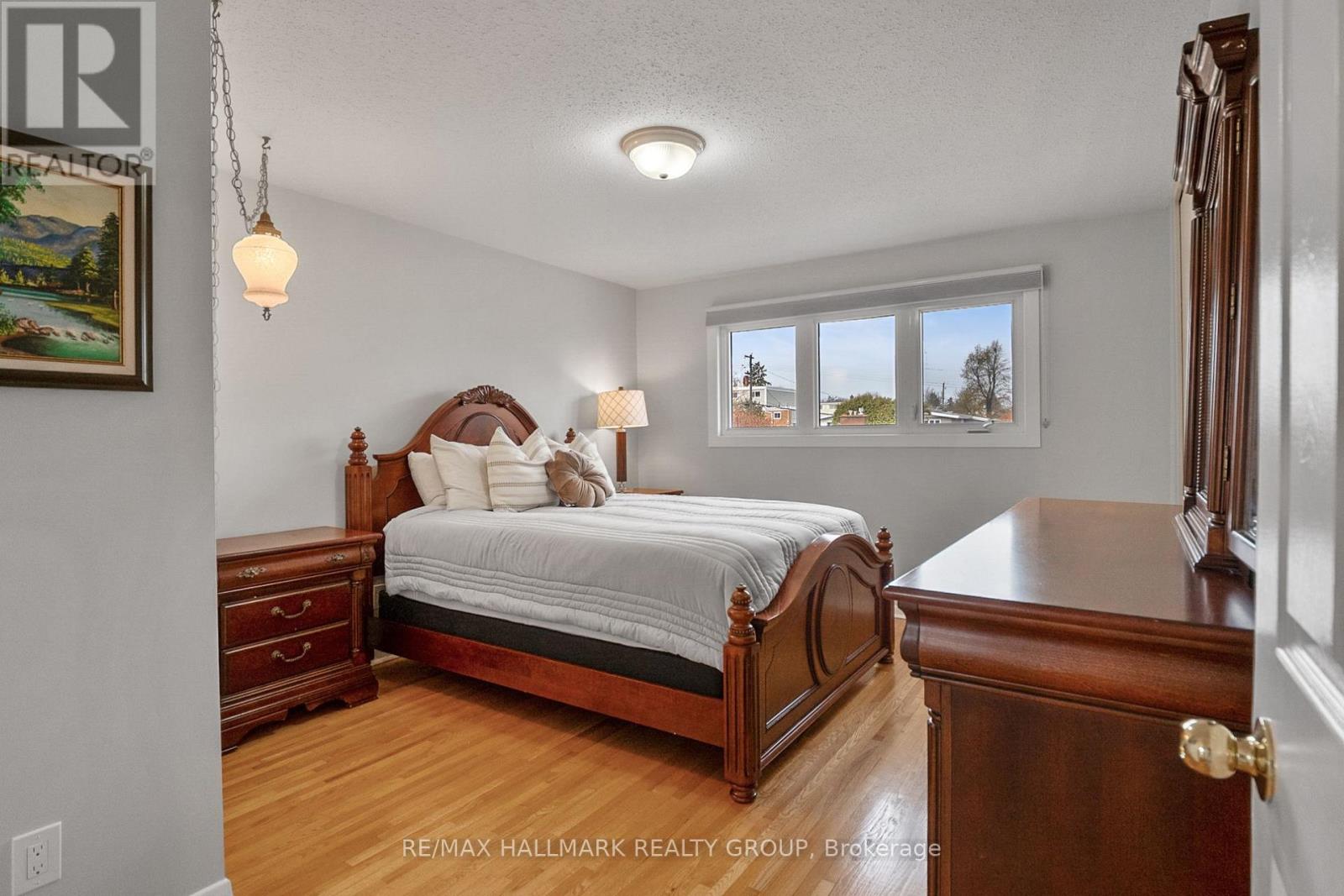 30 Tiverton Drive, Ottawa, Ontario  K2E 6L7 - Photo 15 - X12605276