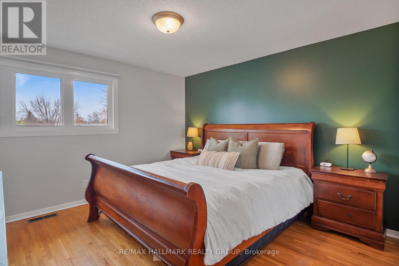 30 Tiverton Drive, Ottawa, Ontario  K2E 6L7 - Photo 24 - X12605276