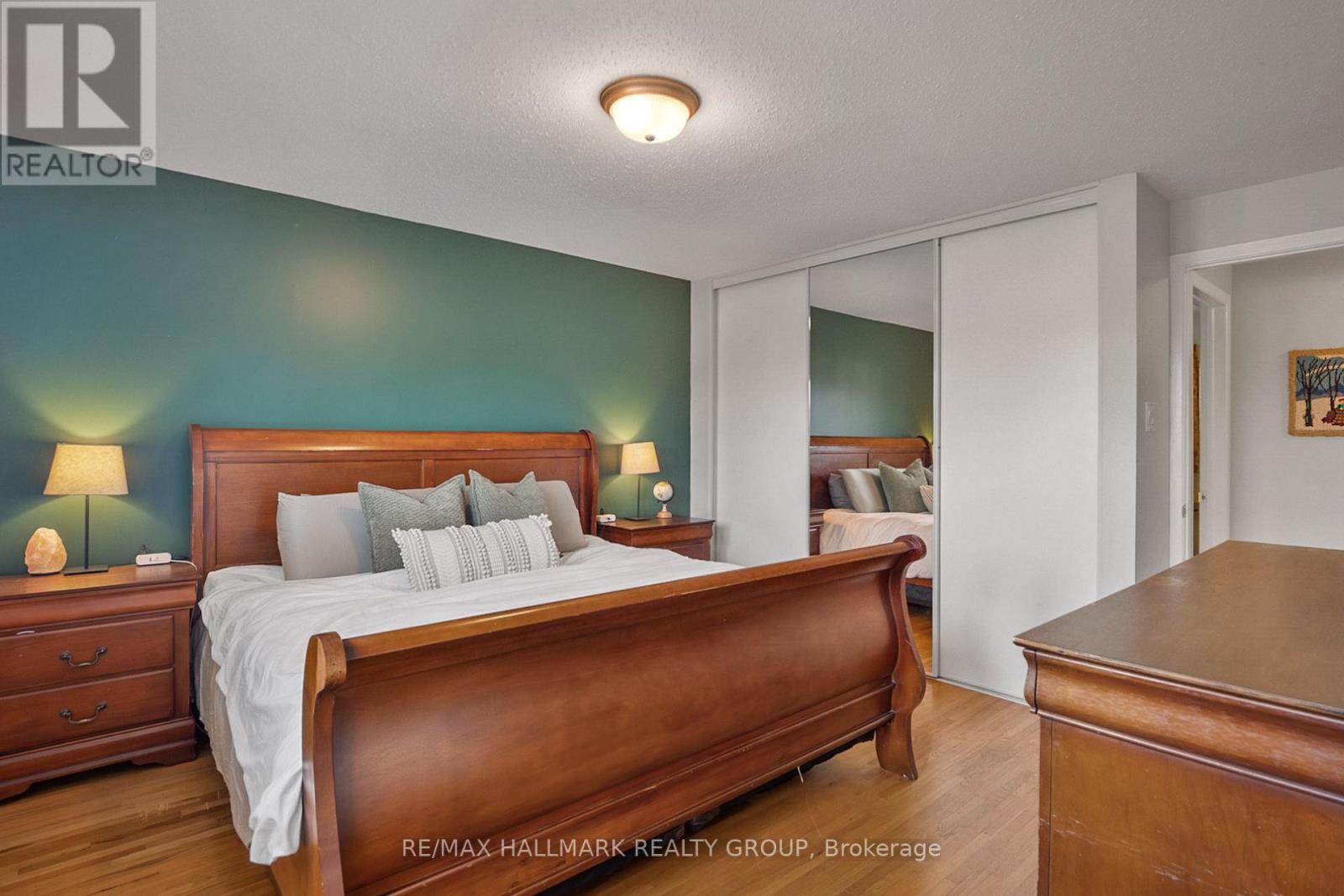 30 Tiverton Drive, Ottawa, Ontario  K2E 6L7 - Photo 25 - X12605276