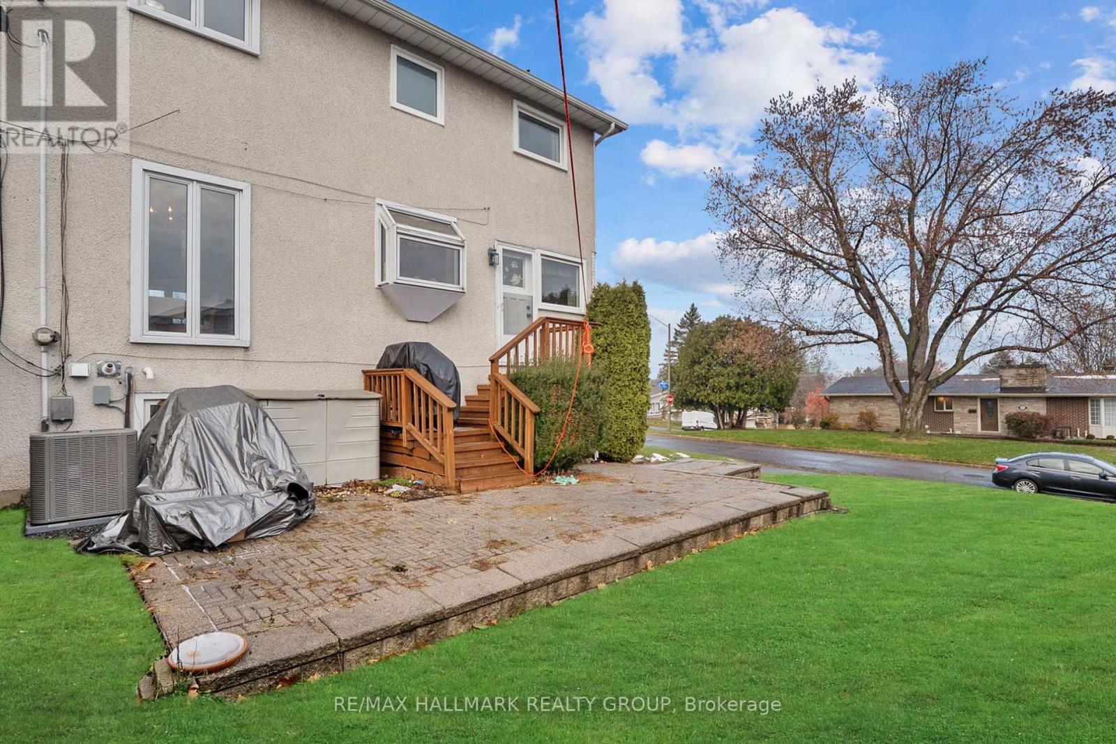 30 Tiverton Drive, Ottawa, Ontario  K2E 6L7 - Photo 31 - X12605276