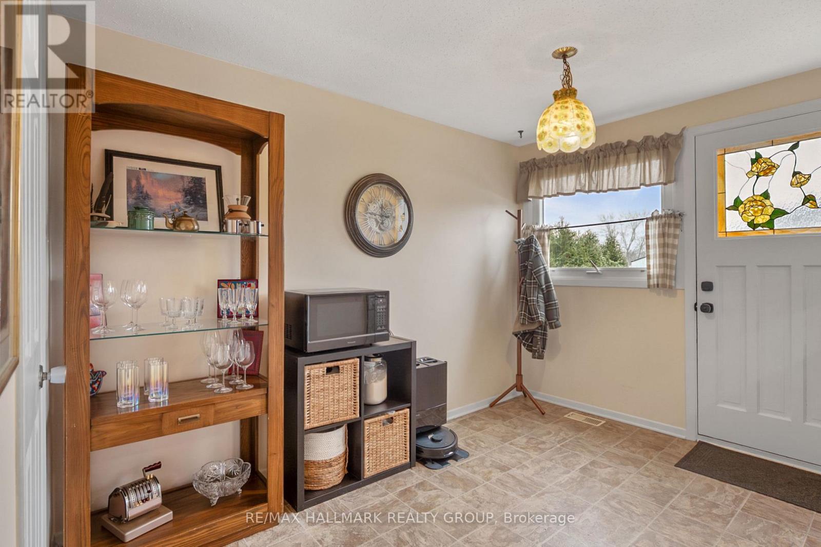 30 Tiverton Drive, Ottawa, Ontario  K2E 6L7 - Photo 7 - X12605276