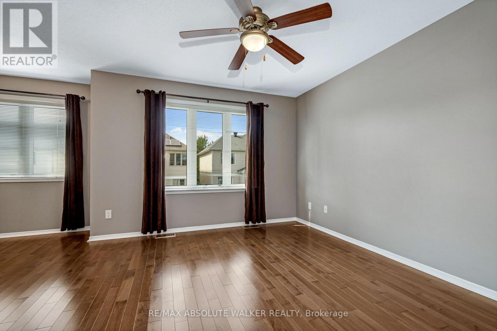 321 Upcountry Drive, Ottawa, Ontario K2S 2H6 - Photo 33 - X12602638