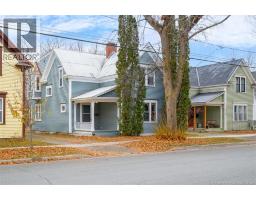332 Saunders Street, Fredericton, Ca
