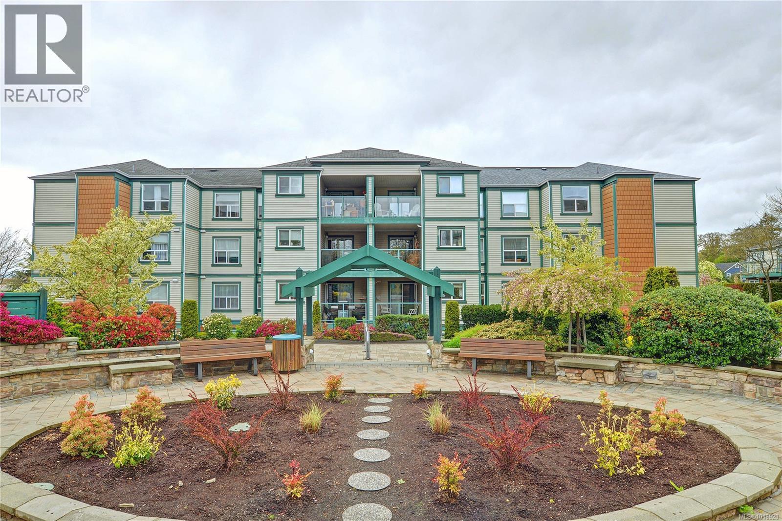 306 894 Vernon Ave, Saanich, British Columbia V8X 2W6 - Photo 1 - 1018928