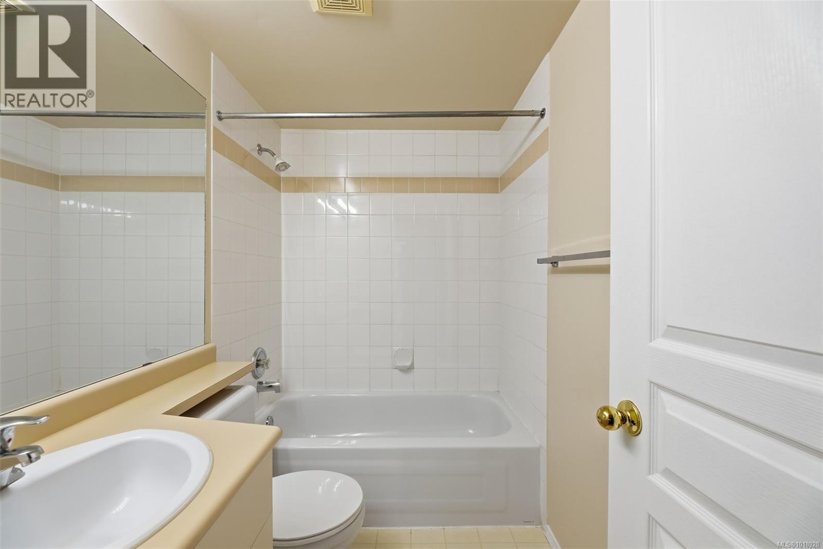 306 894 Vernon Ave, Saanich, British Columbia V8X 2W6 - Photo 17 - 1018928